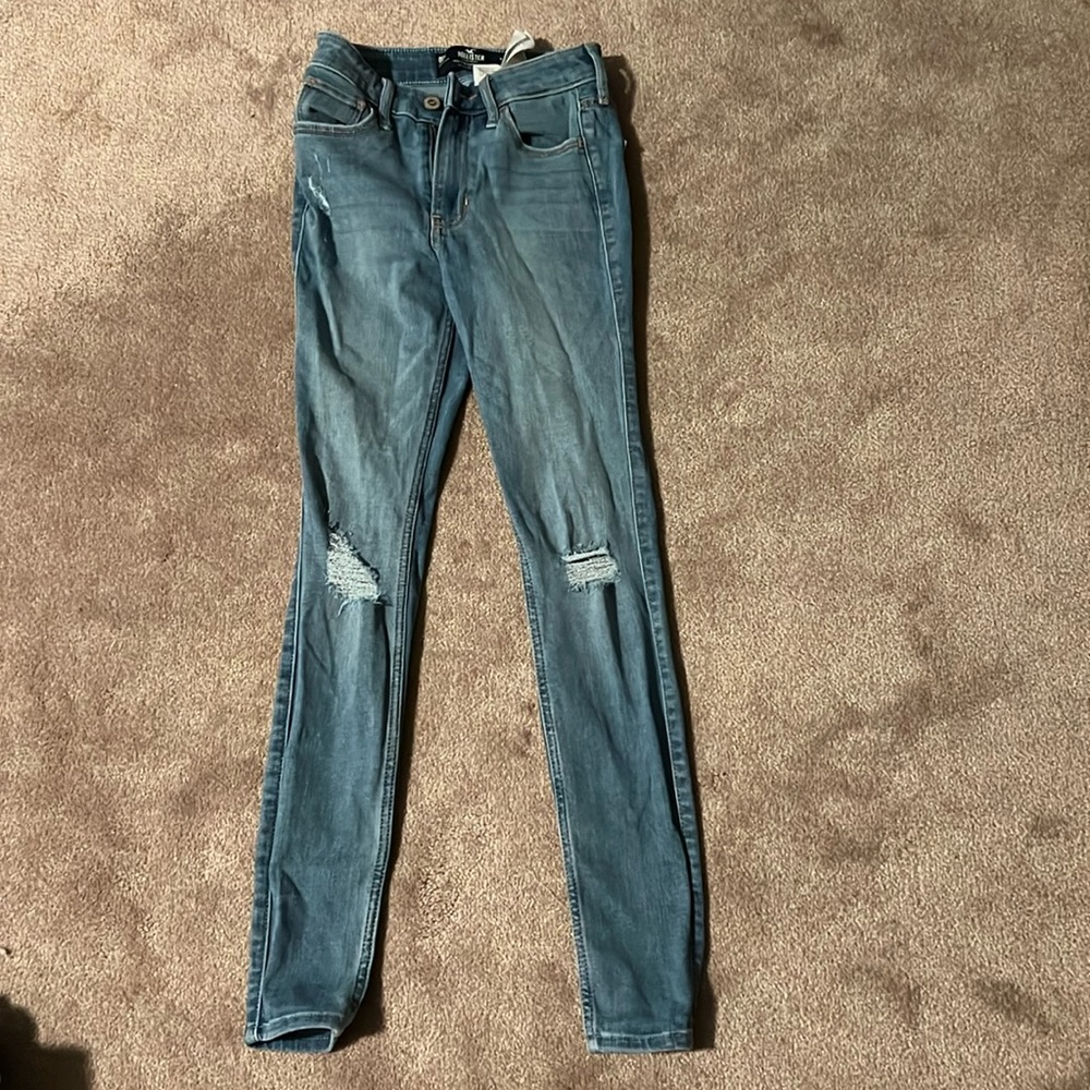 Hollister High-Rise Supper Skinny Jeans